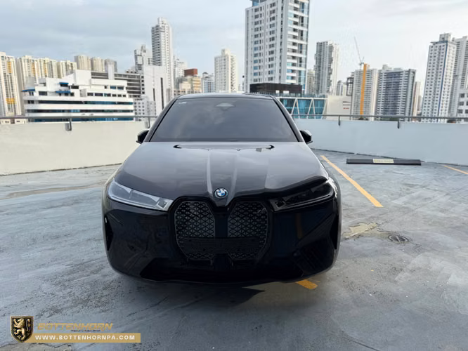 BMW iX UNICO DUEÑO FULL EXTRAS GARANTÍA VIGENTE CON BMW