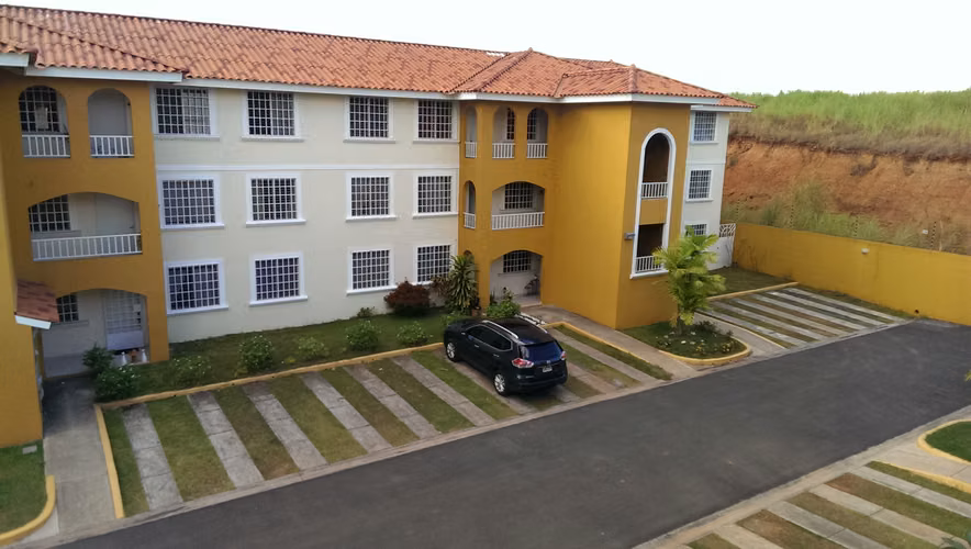 ALQUILO APARTAMENTO EN CANTABRIA III - Imagen 2