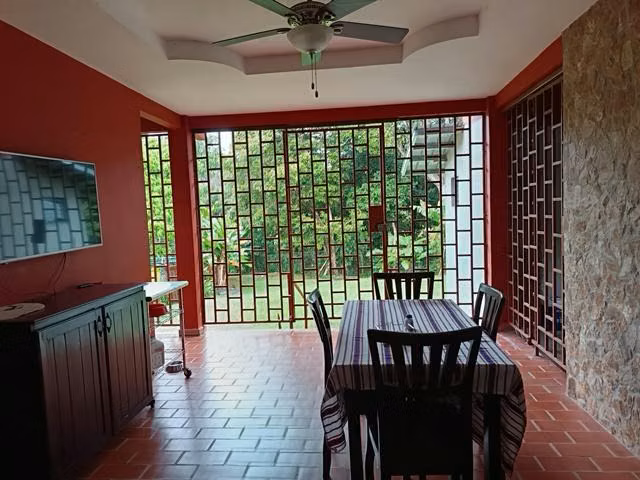 En venta casa con buen terreno en Penonomé- Coclé