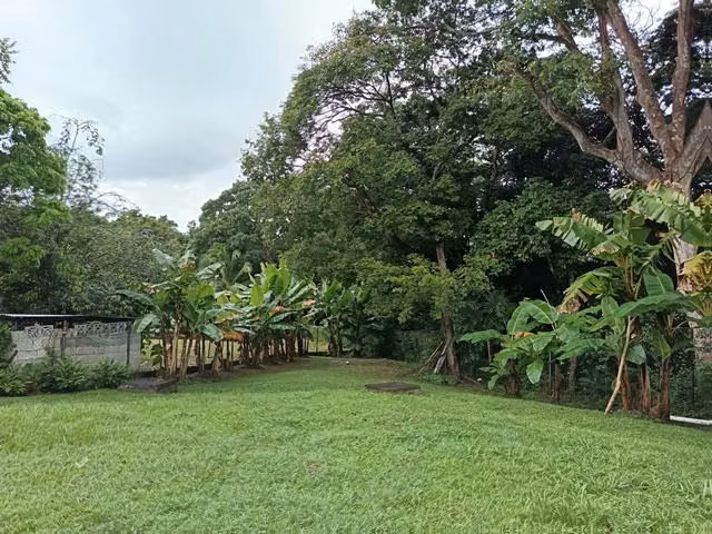 En venta casa con buen terreno en Penonomé- Coclé