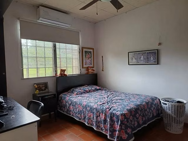 En venta casa con buen terreno en Penonomé- Coclé