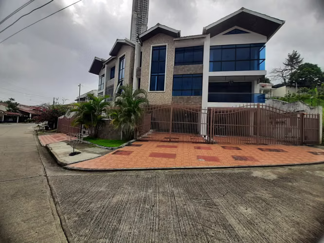 Venta de apartamento de 185.40 en Betania- PH Le Mansión