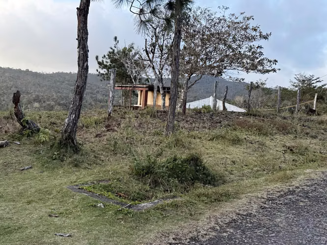 SE VENDE HERMOSO LOTE CON VISTA EN LOS ALTOS DE CERRO AZUL - Imagen 7