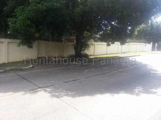 Casa en Venta en Altos del Golf YM