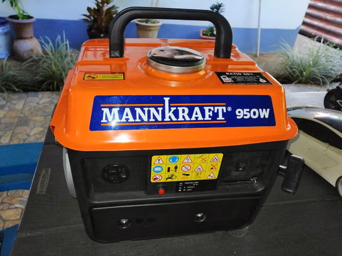 GANGA! VENDO PLANTA ELECTRICA DE 950WATTS MARCA MANNKRAFT