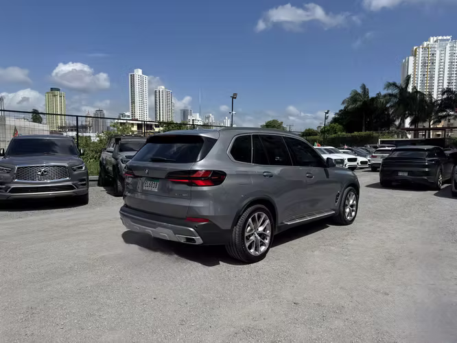 BMW X5 2024