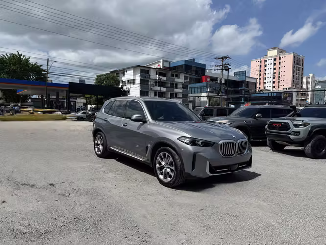 BMW X5 2024