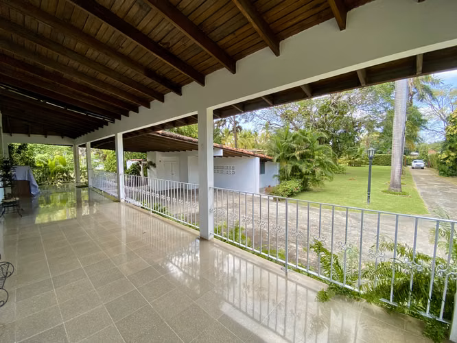 Venta de casa frente al mar en Coronado