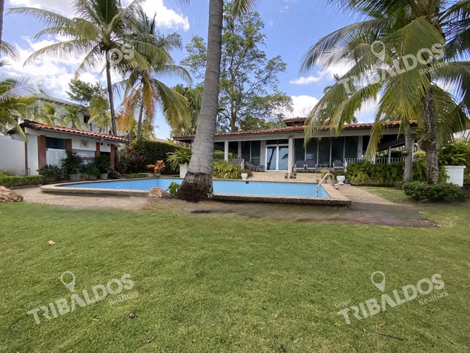 Venta de casa frente al mar en Coronado