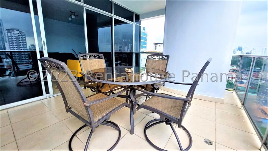 Venta de Apartamento con Línea blanca en San Francisco Ph Fairmont Plaza EC