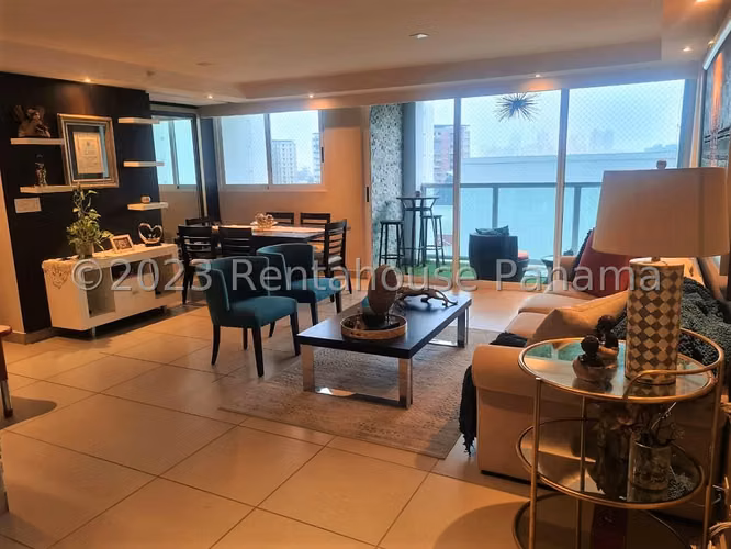 Venta de Apartamento con Línea blanca en Condado del Rey Ph Kings Park EC