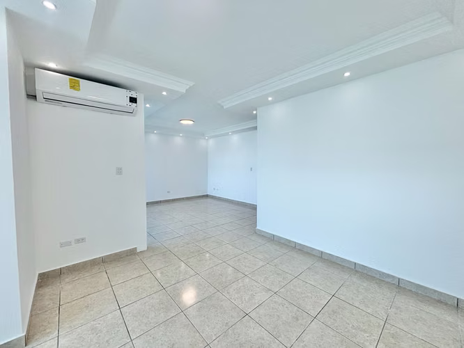 Amplio Apartamento en Pacific Bay, 224m2 – Cerca de Multiplaza