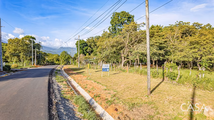 7.97 Acres de Terreno en Venta sobre la Carretera hacia Caldera, Boquete
