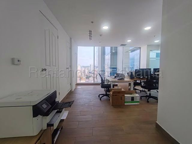 Oficina Comercial en Alquiler en Obarrio JG
