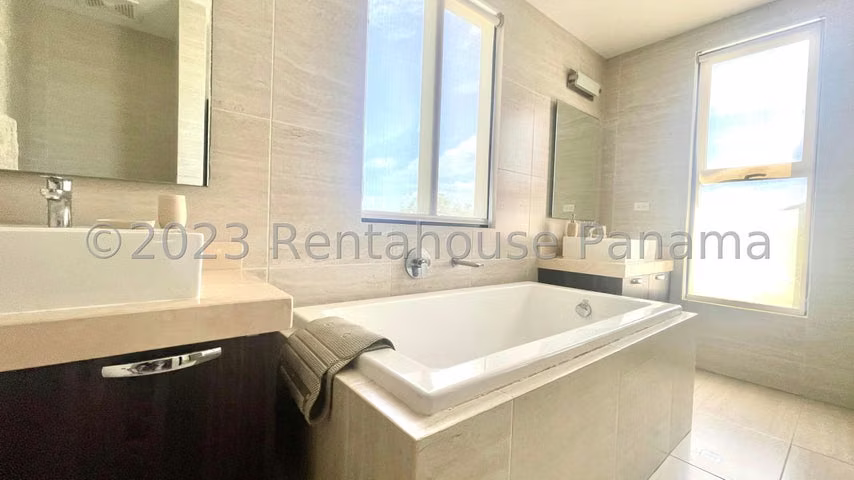 Casa en Alquiler en Panama Pacifico JG
