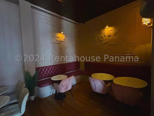 Local Comercial en Alquiler en Casco Antiguo JG