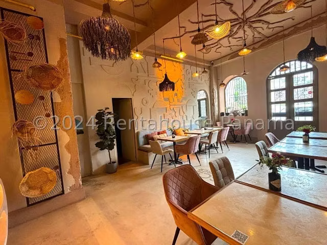 Local Comercial en Alquiler en Casco Antiguo JG