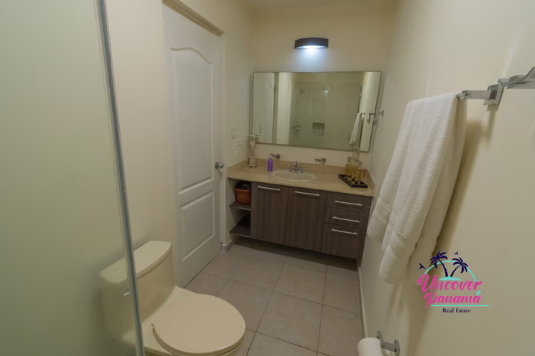 Apartamento Amoblado de 3 Recámaras en Venta en Rodman, Bijao Beach Club &amp; Residences
