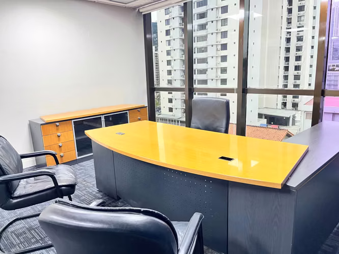 FOR RENT EXCLUSIVE COMMERCIAL SPACE IN AQUILINO DE LA GUARDIA Y CALLE 50