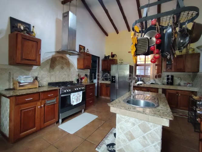 LGU-Venta de finca en Colón, Salamanca.