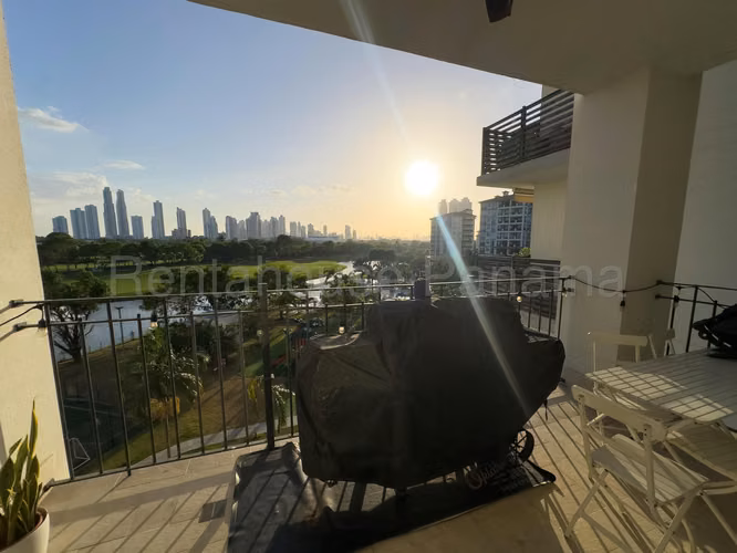 Se Vende Apartamento en Santa Maria LA26-5986