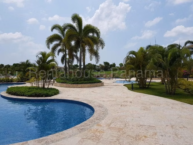 Se Vende Apartamento en Santa Maria LA26-5986