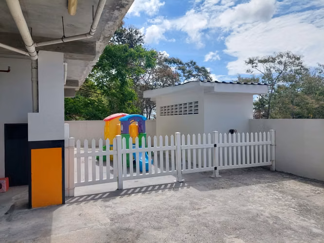 Venta de apartamento en PH Alta Vista Miraflores - Betania