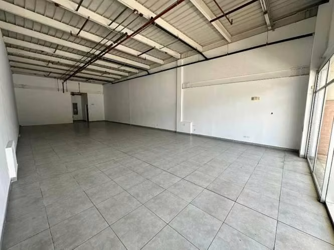 Alquiler de locales frente a la Estación del Metro