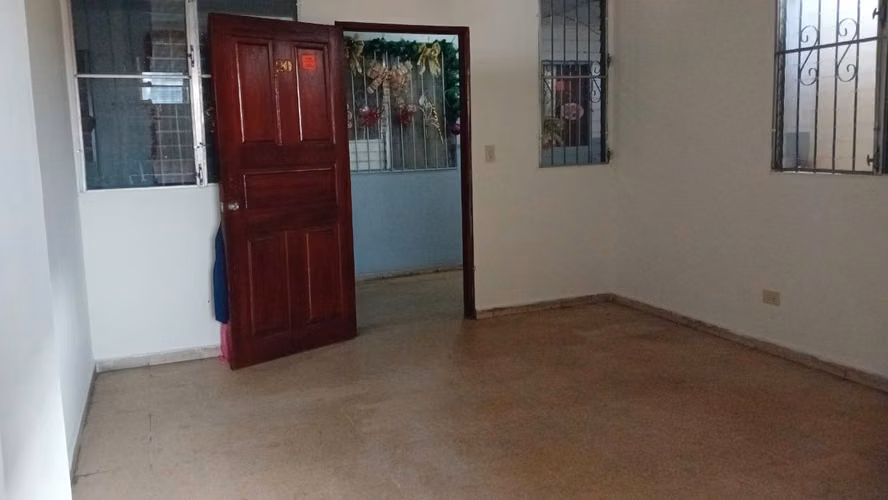 SE ALQUILA APTO EN SANTA ANA