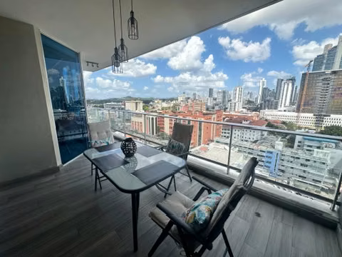 En Alquiler - Lujoso apartamento con vista al mar y ciudad - Avenida Balboa