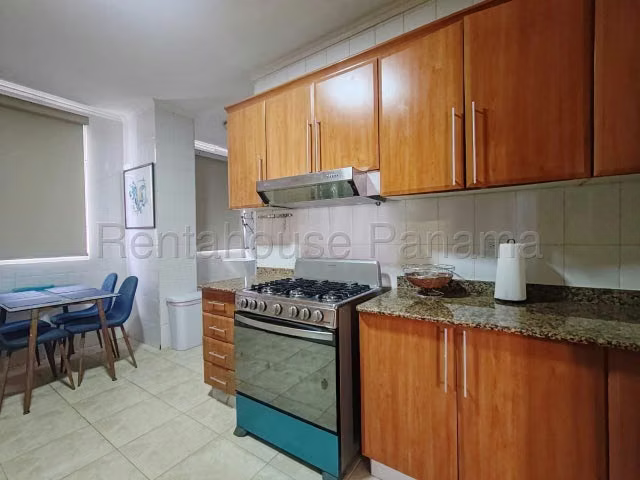 Apartamento en Alquiler en el Cangrejo. PH ATLANTIS. 27LDC78