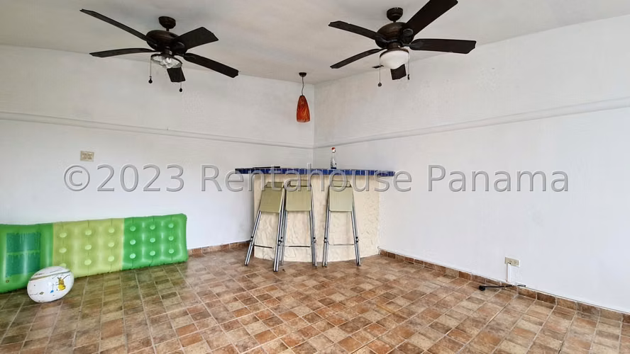 VENTA DE CASA BRISAS DEL GOLF GM