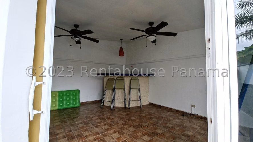 VENTA DE CASA BRISAS DEL GOLF GM