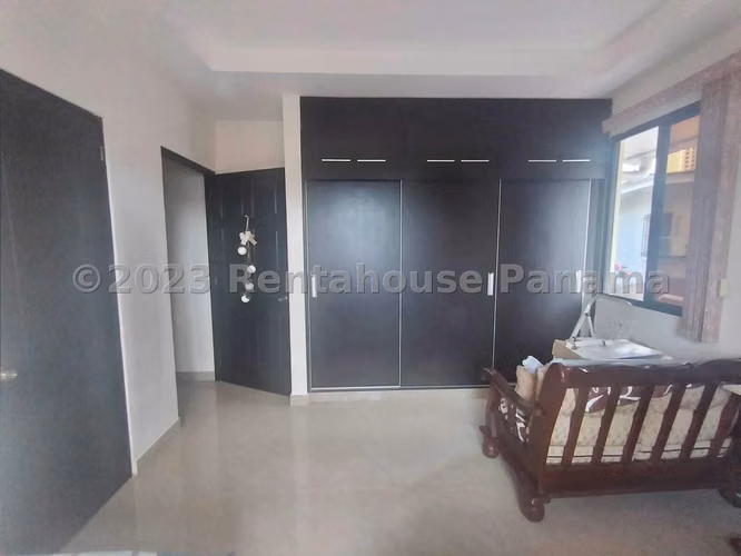 VENTA DE CASA ALTOS DEL GOLF GM