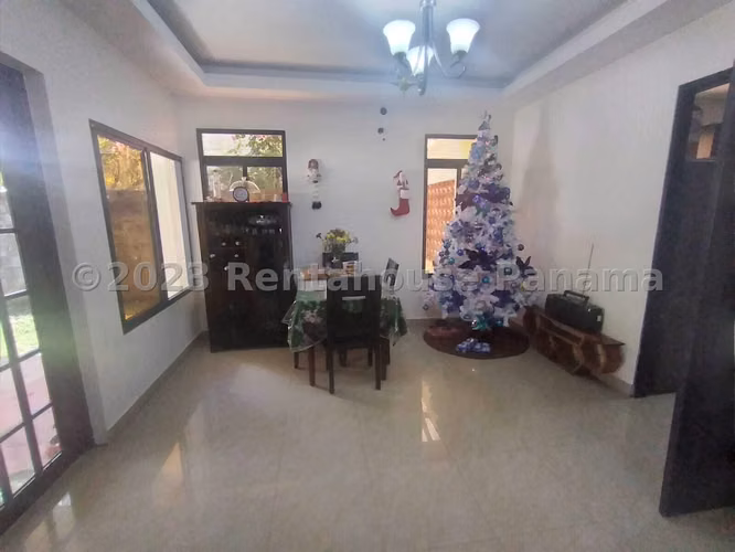 VENTA DE CASA ALTOS DEL GOLF GM