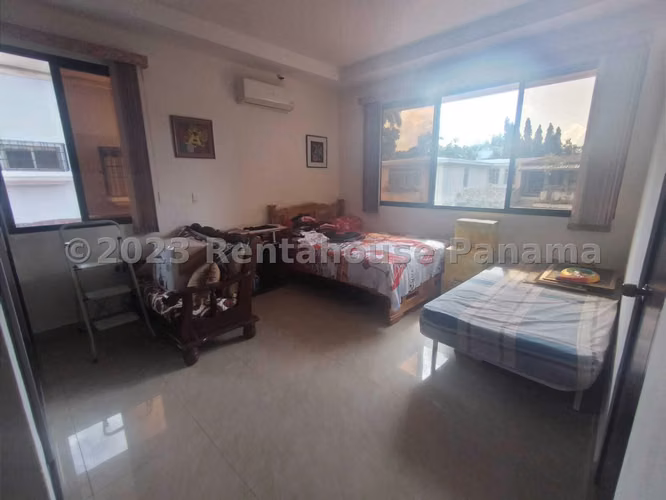 VENTA DE CASA ALTOS DEL GOLF GM