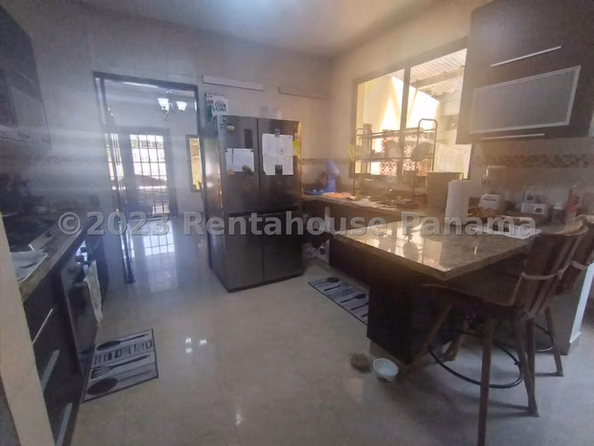 VENTA DE CASA ALTOS DEL GOLF GM