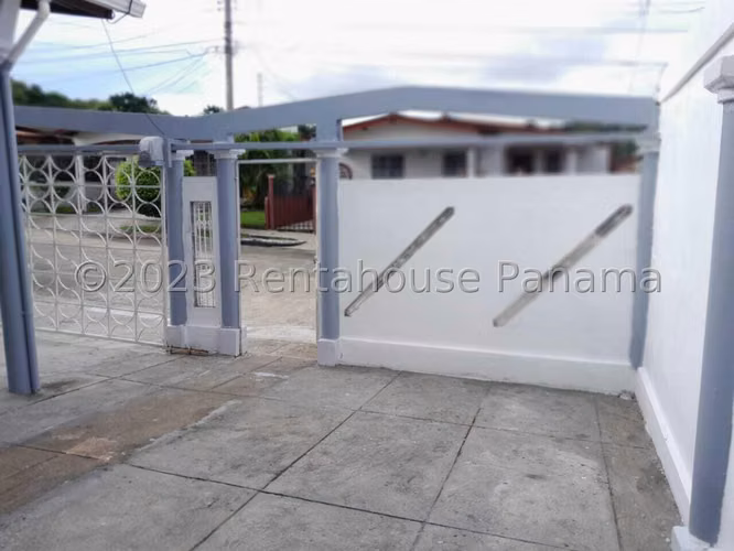 VENTA DE CASA BRISAS DEL GOLF GM