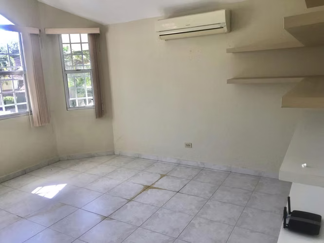 VENTA DE CASA BRISAS DEL GOLF GM