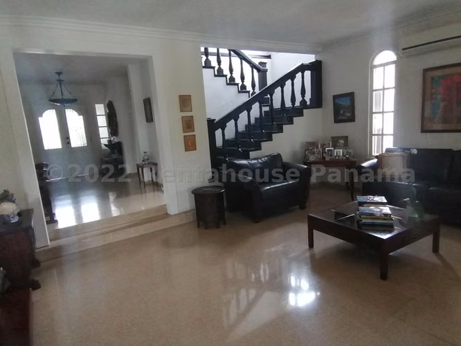 VENTA DE CASA LA ALAMEDA GM