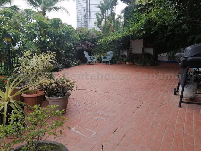 VENTA DE CASA LA ALAMEDA GM