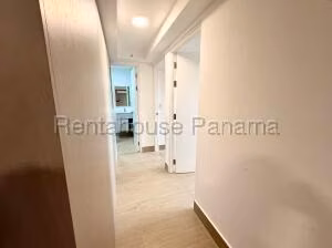 Alquiler de Apartamento con 55m2 en Bella Vista PH Armonia 27-97SR