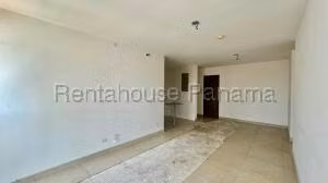 Venta de Apartamento con 82m2 en El Cangrejo PH Cranc Tower 27-90SR