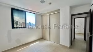 Venta de Apartamento con 82m2 en El Cangrejo PH Cranc Tower 27-90SR