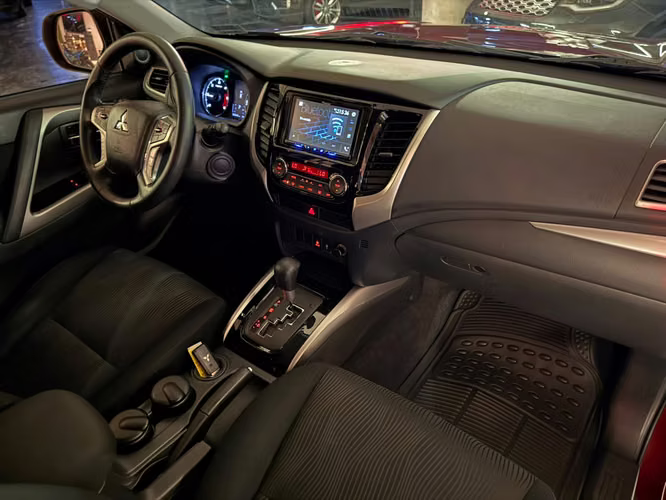 Mitsubishi Montero Sport 2WD 2022