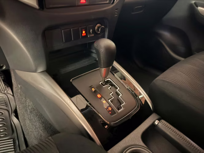 Mitsubishi Montero Sport 2WD 2022