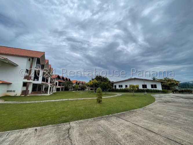 Se Vende Apartamento en Coronado YDU