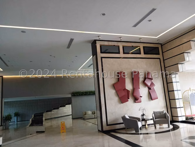 Se Alquila Apartamento en Avenida Balboa YDU