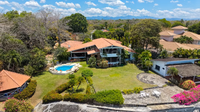 Venta de casa de playa en Chumico Redondo