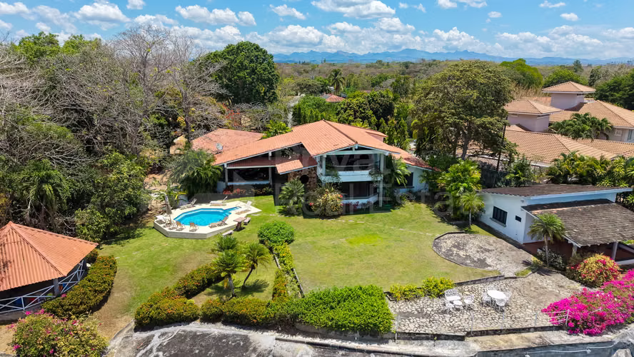 Venta de casa de playa en Chumico Redondo